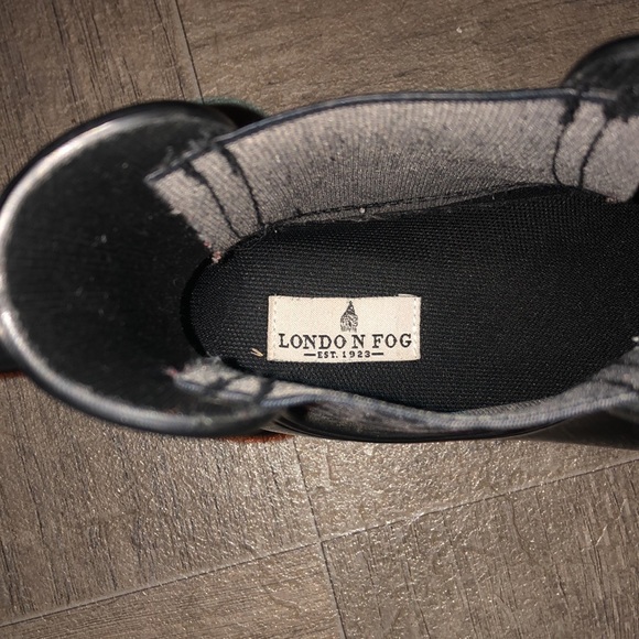 London Fog rain booties. Size 38. Very good condition - Picture 3 of 5